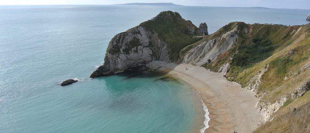 Uitgestrekte stranden, dramatische kliffen, smalle landtongen en beschutte baaien maken de Jurassic Coast een uniek gebied.